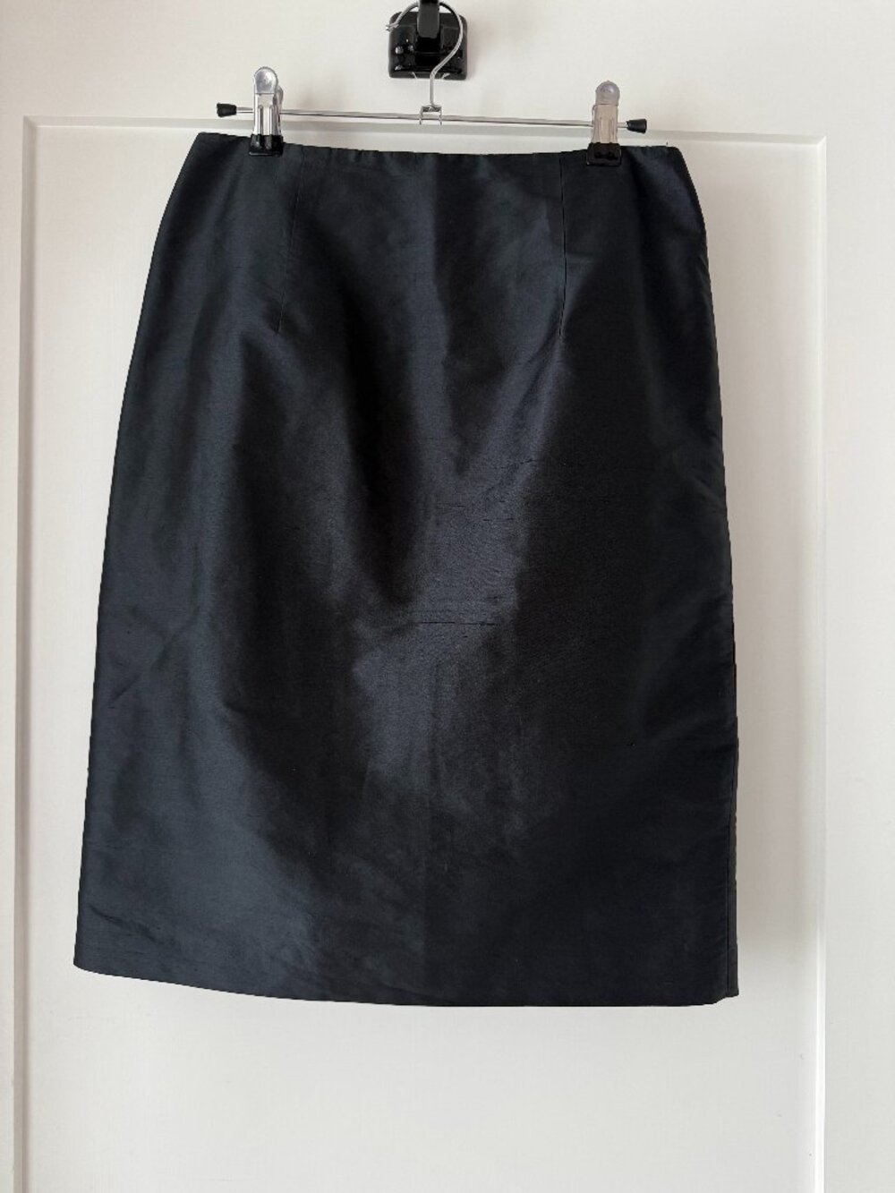 Vintage 90s Black 100% Silk Midi Pencil Skirt Minimalist Size 4